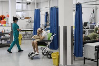 Ο Γολγοθάς των εφημεριών για ασθενείς και υγειονομικούς